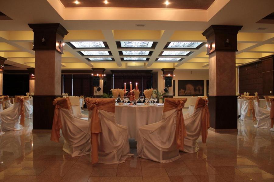 Hotel Imperium スチャヴァ エクステリア 写真