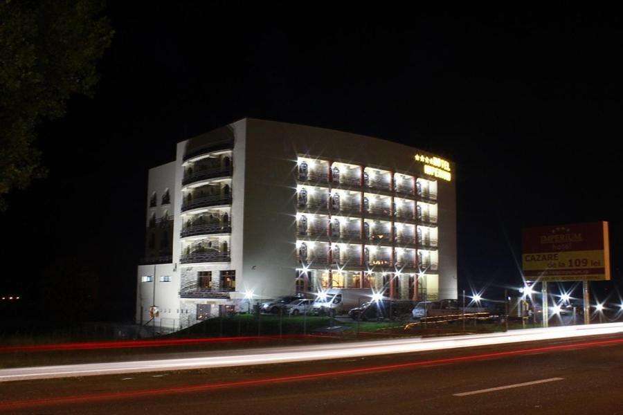 Hotel Imperium スチャヴァ エクステリア 写真