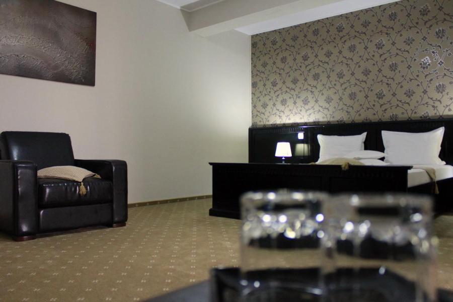 Hotel Imperium スチャヴァ エクステリア 写真